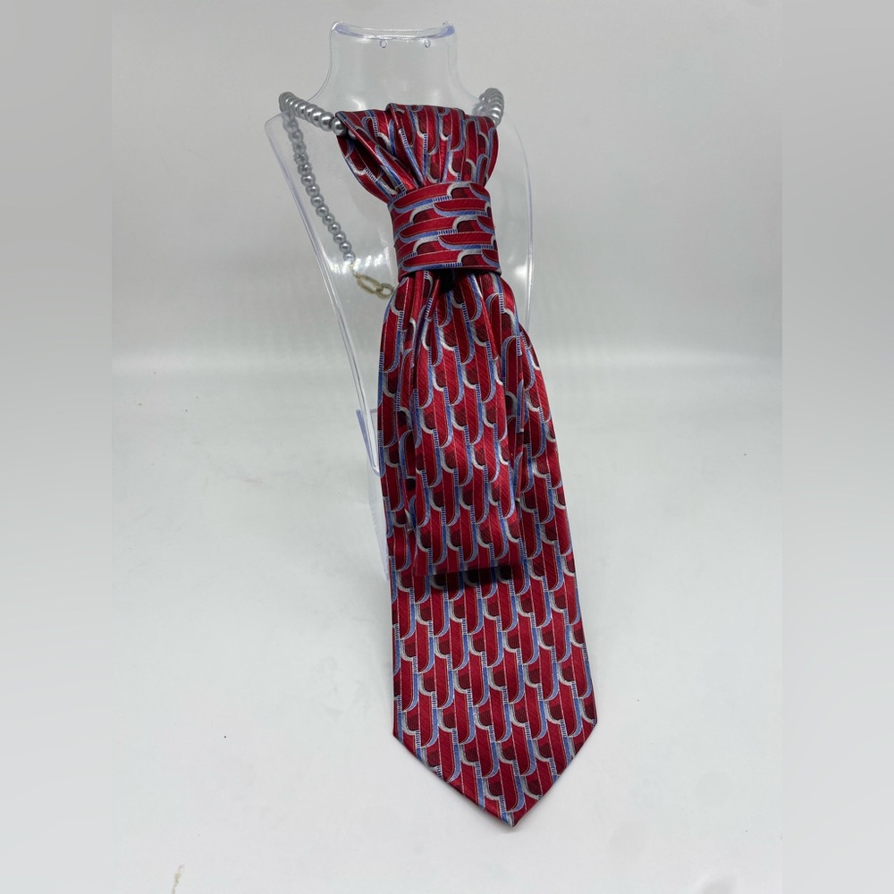 Pearl Tie